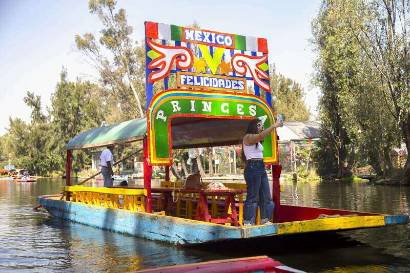 Discover Xochimilco and Coyoacán: Tradition, Music, Culture - Getting Started at Turibus Tours: Simple Meeting-Point Reality