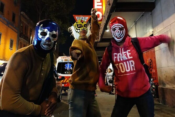 Drinks, Music and Lucha libre on a Saturday Night in Mexico City - Meeting at Plaza Manuel Tolsá: getting oriented fast