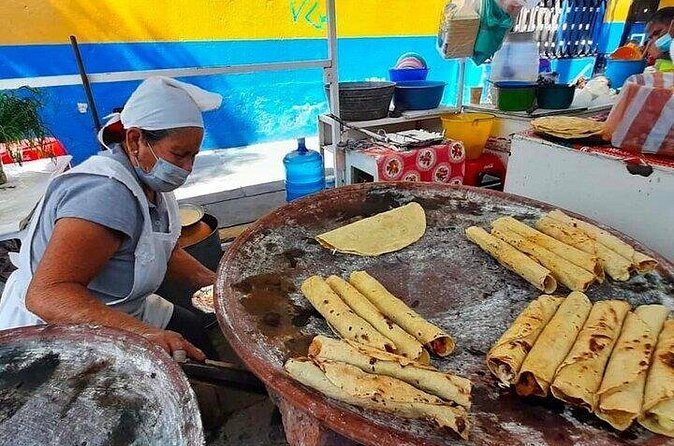 Electric Bike Food Tour in Oaxaca - The guide makes it: Yael’s local-city coaching