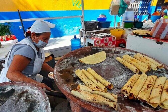 Electric Bike Food Tour in Oaxaca - The meeting point and timing: start strong at 9:30am