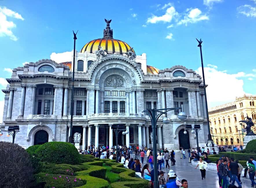 Enjoy the Folkloric Ballet at the Palacio de Bellas Artes - Who this experience fits best (and who might want another plan)