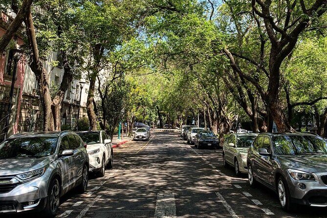 Epic Condesa and Roma Norte Walking Tour - Plaza Rio de Janeiro and Edificio Río de Janeiro: a square built for architecture watching