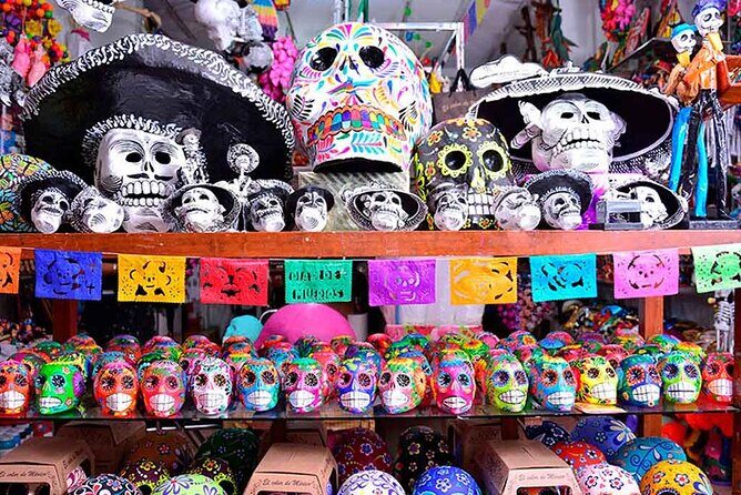EXCLUSIVE MARKETS TOUR IN MEXICO CITY – Small Groups - Central Route: Mercado de Medellín, San Juan’s Exotic Food Culture, and Lunch