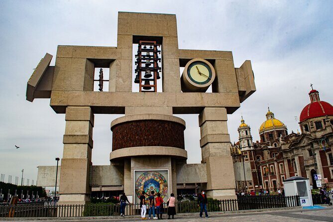 EXCLUSIVE TOUR Basilica of Guadeloupe – small groups - Tepeyac hill: the story moves from art into place