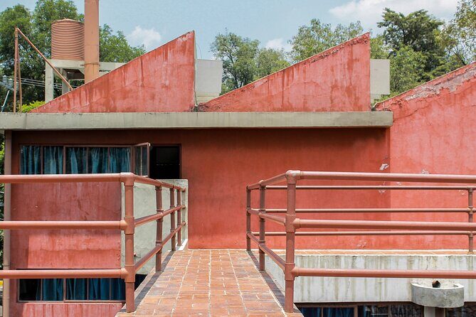 EXCLUSIVE TOUR Casa Estudio Frida Kahlo-Diego Rivera Small Groups - Should you book the Casa Estudio small-group tour?