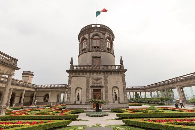 EXCLUSIVE TOUR Chapultepec Castle - Small Groups - Step inside: what the guide actually helps you see
