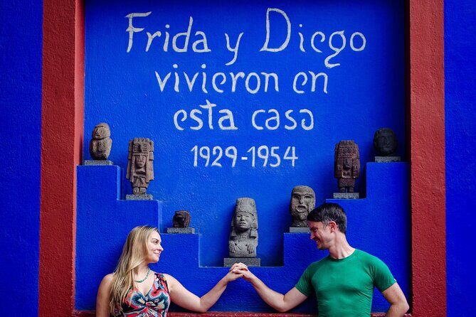 EXCLUSIVE TOUR Frida Kahlo Museum - SMALL GROUPS - Guaranteed Entry at the Blue House in Coyoacán