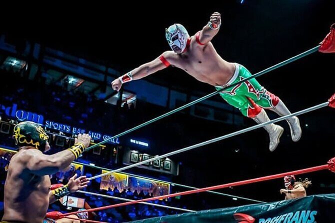 EXCLUSIVE TOUR Lucha Libre! - Small Groups - Small Group Size (Max 15) and an English-Friendly Setup