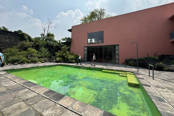 EXCLUSIVE TOUR Luis Barragán Casa Pedregal - small groups - Who this tour suits best
