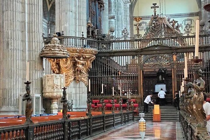 EXCLUSIVE TOUR Metropolitan Cathedral - Small Groups - Why the Metropolitan Cathedral is more than a big church