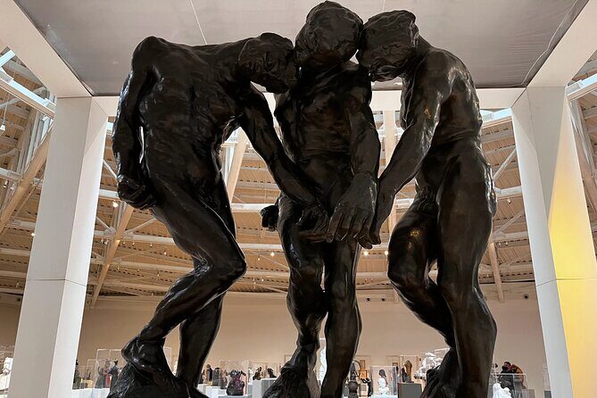 EXCLUSIVE TOUR Soumaya Museum Art and Treasures - small groups - How the Guide Makes the Museum Click (Alex and Daniel as Examples)