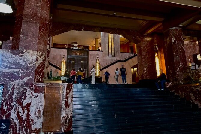 EXCLUSIVE TOUR to Palacio de Bellas Artes - small groups - Inside the palace: connecting Art Nouveau and Art Deco
