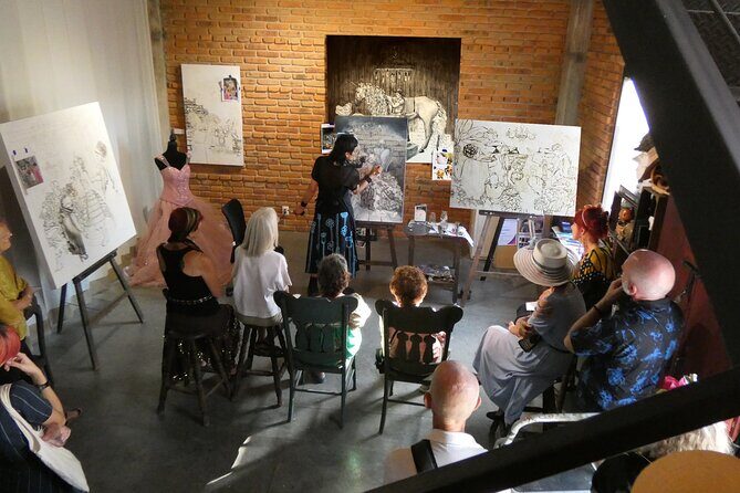 Explore the Underground Art and Nightlife of San Miguel - The 8:30pm Walk: Murals and Sculptures on the Route
