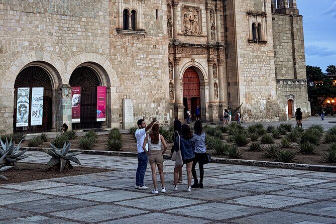 First Day in Oaxaca – Guided Walking Tour - The Oaxaca Zócalo: architecture first, then music