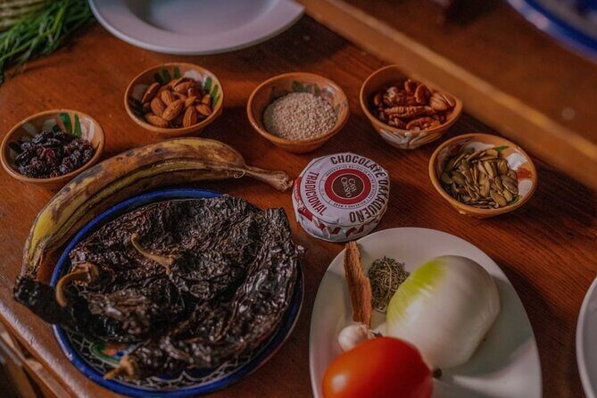Flavors of Oaxaca: Cooking Class with No Set Menu and Local Market Tour - Market Walk Before the Kitchen: Where Oaxaca Flavor Starts