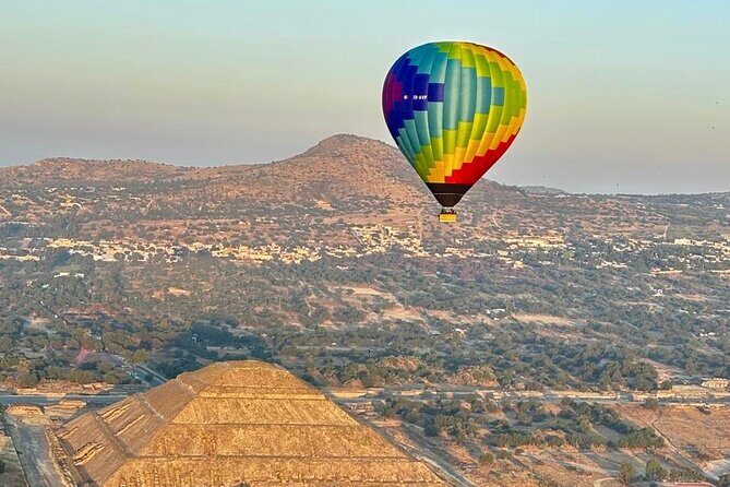 Flight in Globo Teotihuacan - What the small-group limit does for your morning