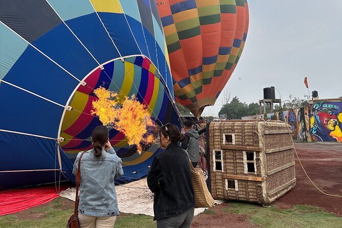 Fly by Teotihuacan Balloon / Private Transportation + Cave Breakfast - The Balloon Flight Over Teotihuacan: 40–60 Minutes of Sunrise Magic