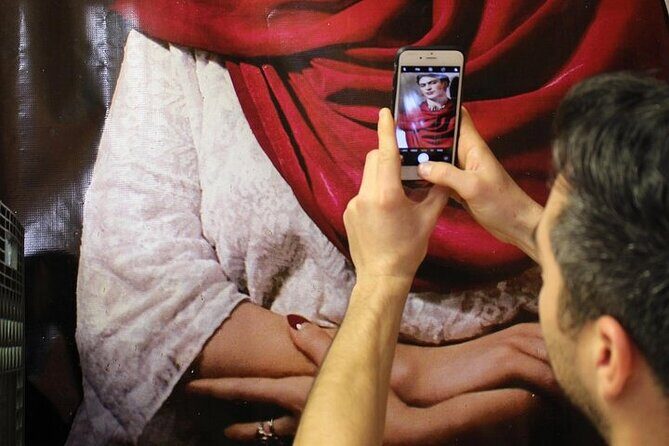 Frida Kahlo VIP [Museum Tickets Included] Walk, Markets & Churros - Walking the Frida Kahlo neighborhood with museum entry already handled
