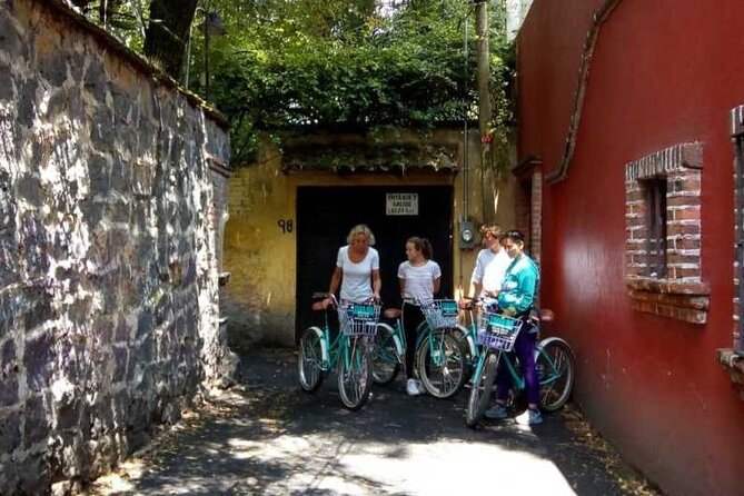 Frida's Heart Guided Biking Tour in Coyoacán - Why this bike tour is a smart way to see Coyoacán