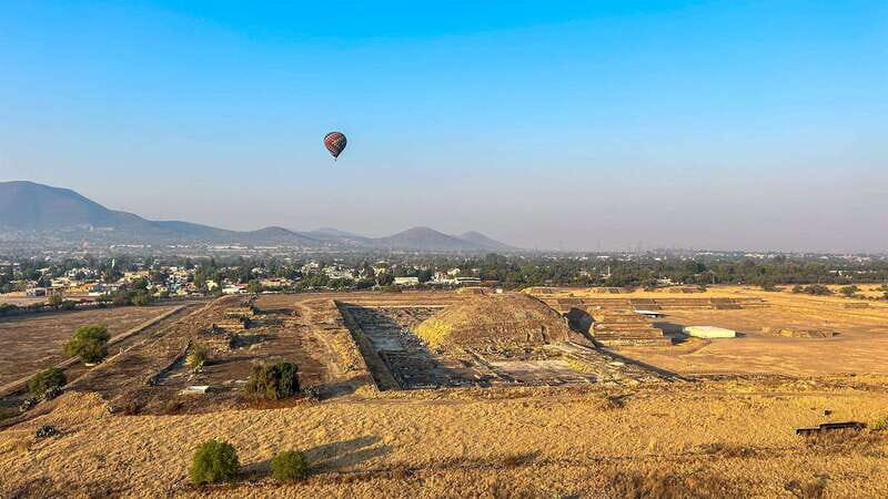 From CDMX: Hot air balloon ride, guided visits to Teotihuacan and Guadalupe - Balloon over Teotihuacan: weather, weight rules, and what you’ll actually do