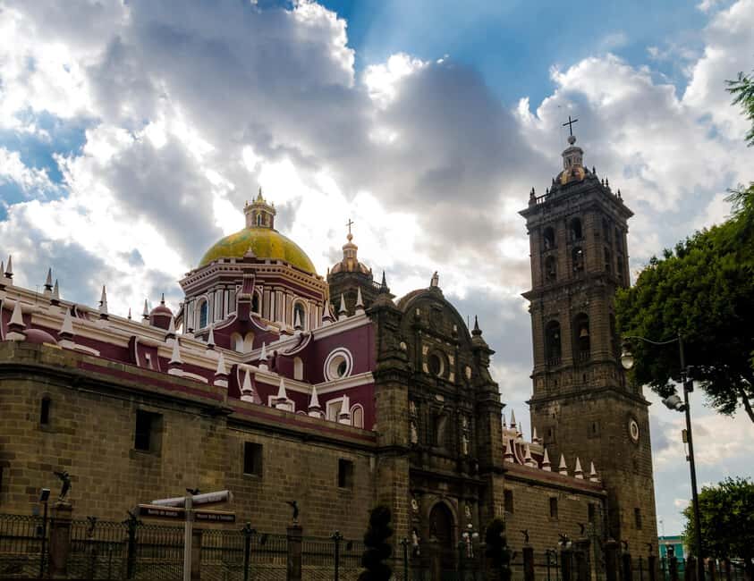 From Mexico City: Day trip to Puebla, Cholula, and Tonantzintla - Getting Out of Mexico City: Morning Departure and Volcano Photo Stops