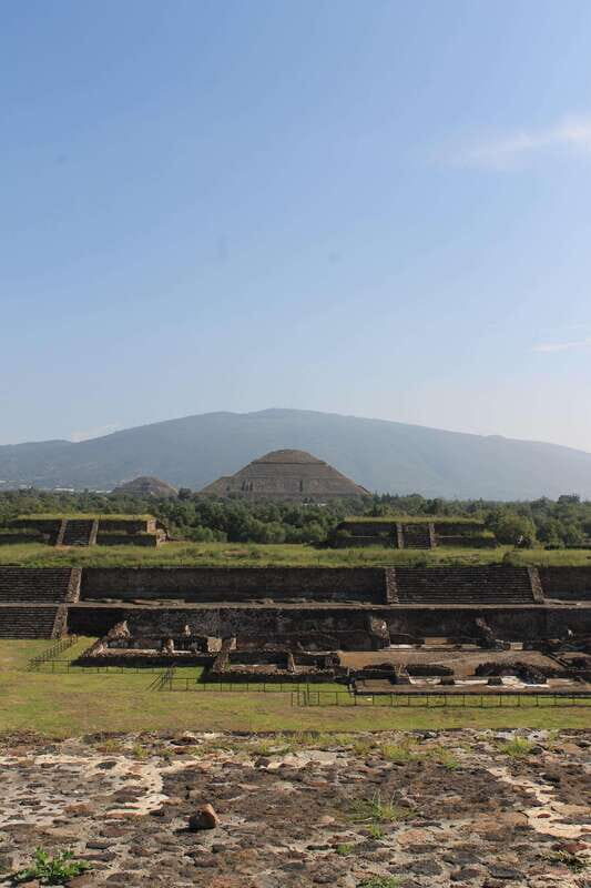 From Mexico City: Expedition with Early Access to Teotihuacan - Early Access from Hostal Amigo: how the 8-hour schedule feels in real life