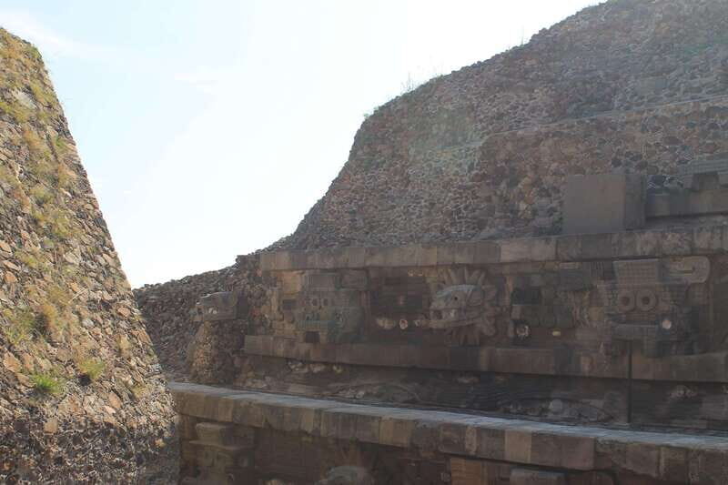 From Mexico City: Expedition with Early Access to Teotihuacan - Beyond the monuments: how plazas, murals, and temples shape what you notice