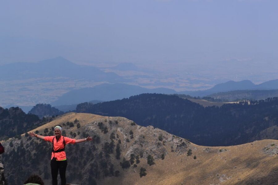 From Mexico City: Hike Iztaccihuatl Volcano with an Alpinist - The return route: photo stops, breaks, and what to do about food