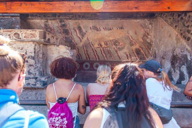 From Mexico City: Teotihuacan Pyramids and Bike Tour - Getting picked up and settling into the day