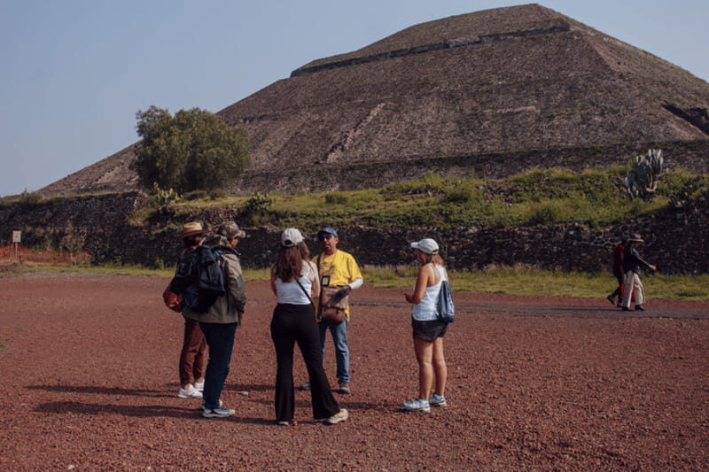 From Mexico City: Teotihuacan Tour & Reino Animal For Kids - The short secret stop: a 30-minute walk break
