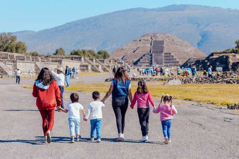 From Mexico City: Teotihuacan Tour & Reino Animal For Kids - Who should book this tour