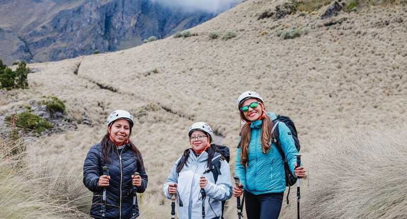 From Puebla: Hiking in the Iztaccíhuatl all included - Pace, motivation, and why bilingual guiding is more than translation