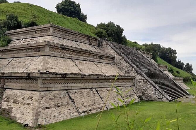 Full Day: Puebla and Cholula From Mexico City - Stop 1: Climbing the Great Pyramid of Cholula and the Church of Remedies