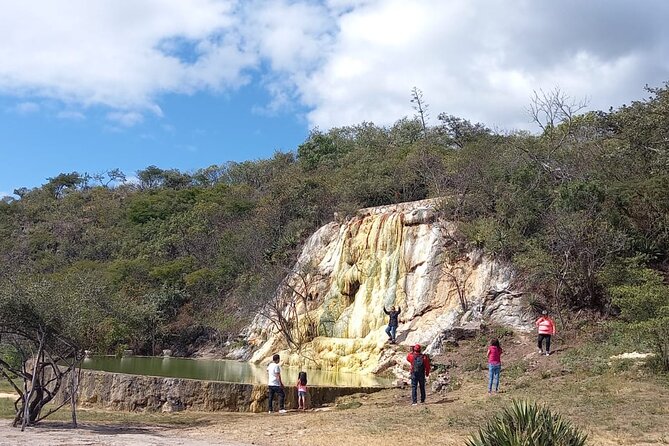 full day tour : Boil the water, Teotitlan, Mezcal, tule and Mitla - Teotitlán del Valle weaving: indigo, cochineal, and wool rugs