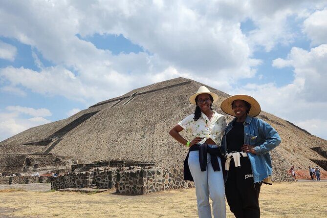 Full tour of Teotihuacán and visit to Mictlan - Getting There: Pickup Anywhere, Small Group Size, and a Smooth Pace