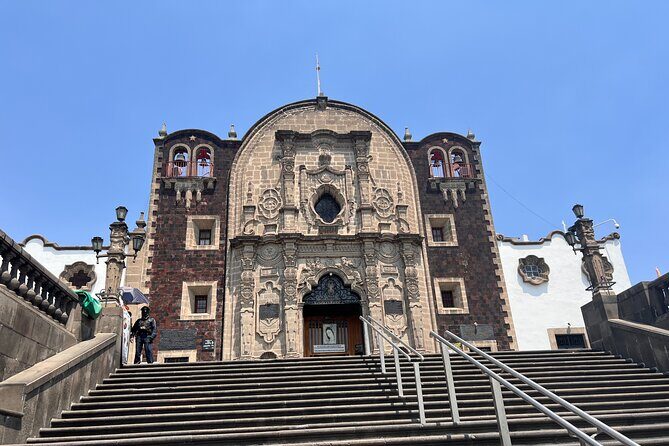 Full Visit of the Virgin of Guadalupe's village in private tour - Mass time and on-site religious shopping: how to plan your visit around faith