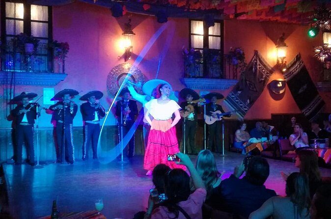 Garibaldi Night Tour - Stop 2 at Guadalajara de Noche: live folklore, dancing, and one included drink