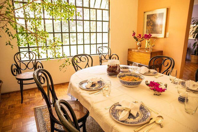 Gourmet Home Dining Experience in Mexico City with Margarita - What Margarita’s home sets up: welcome drinks, appetizers, and real conversation