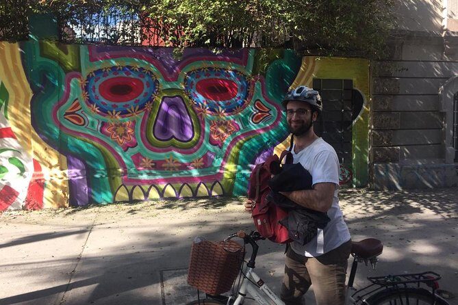 Graffiti & Urban Art Biketour w/ taco stop - Comfort, safety, and how the guide keeps things moving