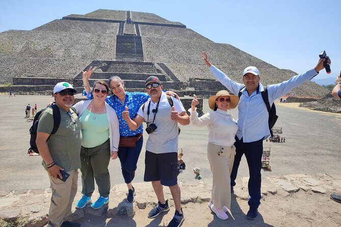 Group reduced to Pyramids of Teotihuacan and Basilica of Guadalupe - El Jaguar: Where Lunch Happens (and It’s Not Included)