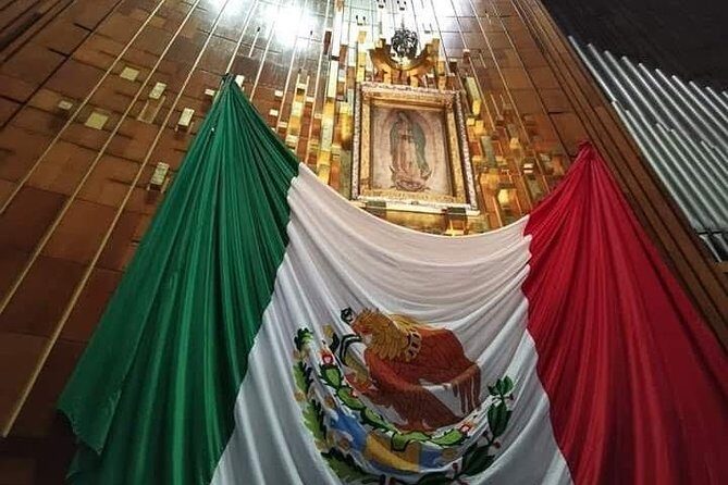 Group reduced to Pyramids of Teotihuacan and Basilica of Guadalupe - Basilica de Santa Maria de Guadalupe: The Story and the Ayate