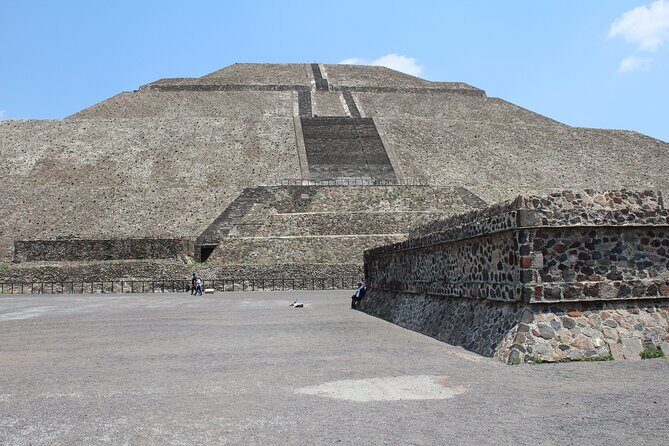 Group Tour from Teotihuacán, Basílica de Guadalupe and Tlatelolco - Key highlights you’ll notice right away