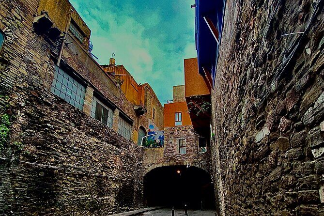 Guanajuato capital private tour - Stop by Stop: Mines, Churches, Viewpoints, Dams, and Tunnels