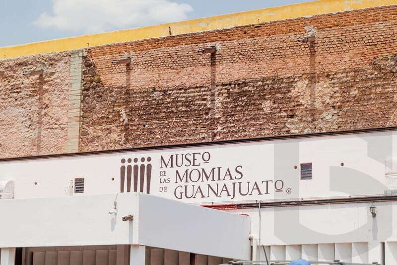 Guanajuato: Mummies, Mines and Tunnels Guided Group Tour - Temple of La Valenciana, plus a short shopping break