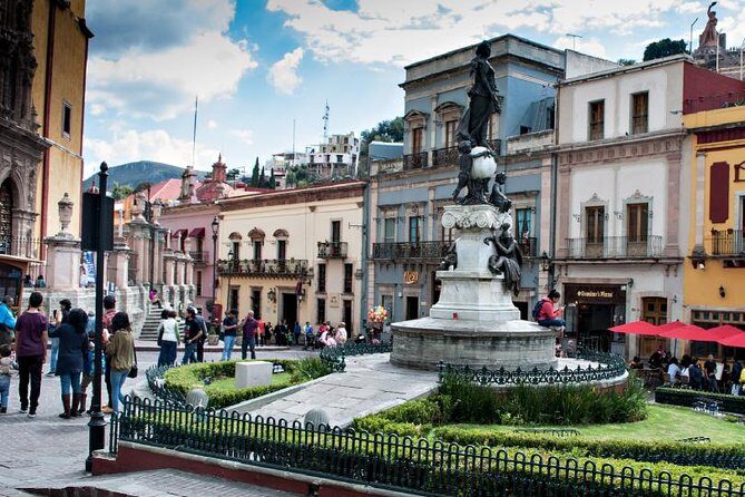 Guanajuato Private City Tour - The market stop: what to do when the food arrives