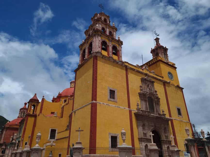 Guanajuato Shared Tour from San Miguel de Allende - Lunch break: a local restaurant stop with time to reset