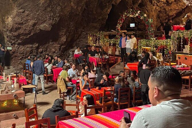 Guided tour EN Teotihuacan - Breakfast EN cave-round transport - Meeting at the Angel of Independence and getting picked up