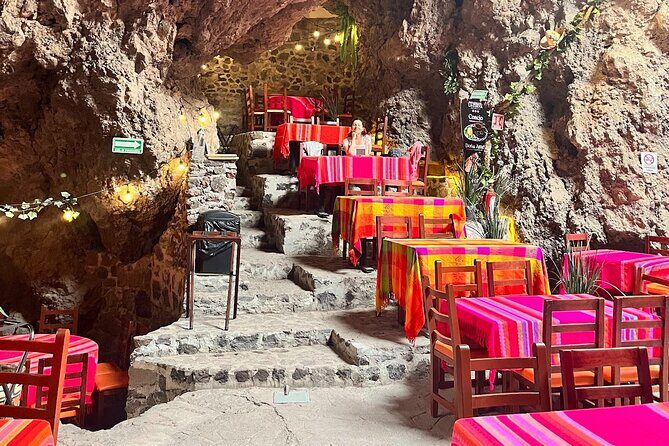 Guided Tour in Pyramids + Transportation + Breakfast in Cueva - Weather, pace, and what to bring for an early Teotihuacán morning