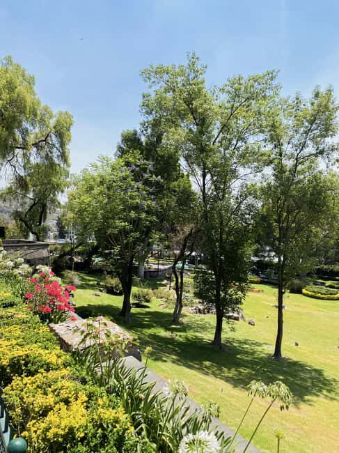 Guided tour of Mexico City: Teotihuacan, Guadalupe, and the Mexica city of Tlatelolco - Who should book this tour—and who might not love it