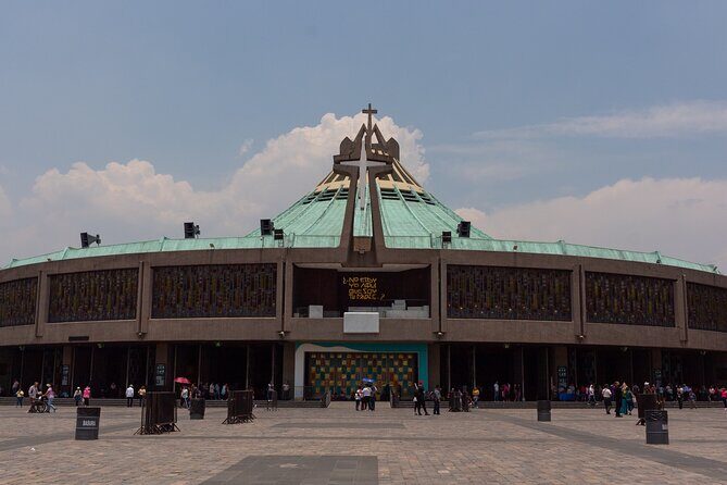 Guided tour of the Basilica of Guadalupe and Museum of Art - Capilla Del Cerrito: Murals and the Best City View